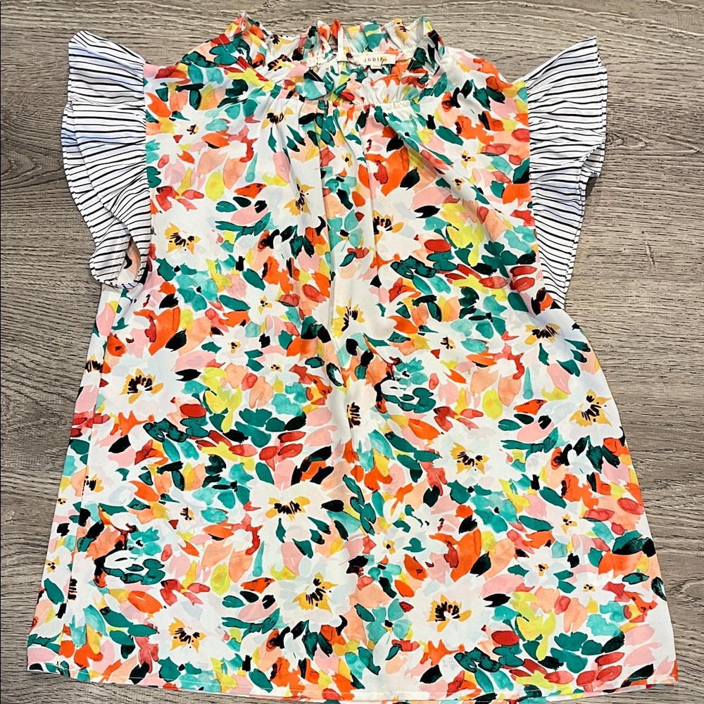 JODIFL Colorful Abstract Ruffle Top Size M